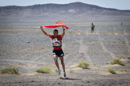 بطل ماراطون الرمال  : أركض 200 كلم في الأسبوع وأتطلع لمعادلة الرقم القياسي للمارطون