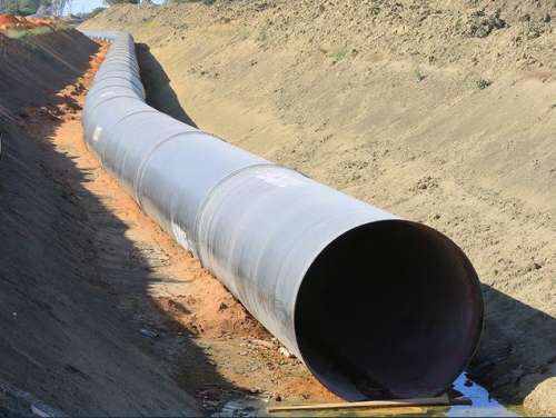 الطرق السيارة للماء أجدر وأنفع لدرعة تافيلالت من الطرق السيارة التقليدية والسكك الحديدية.