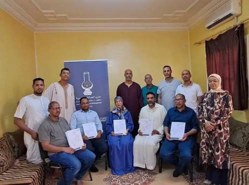 تسليم التزكيات  الرسمية لمرشحي حزب العدالة والتنمية بجهة درعة تافيلالت والتوقيع على ميثاق  المسؤولية يضع المرشح أمام امتحان الثقة.